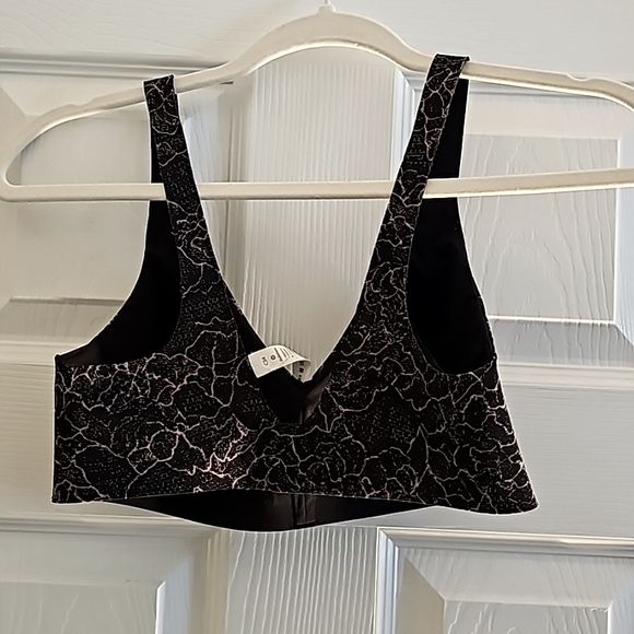 Lululemon bra - Picture 3 of 6